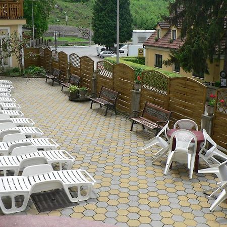 Lazensky Lecebny Dum Praha Hotel Luhacovice Exterior photo
