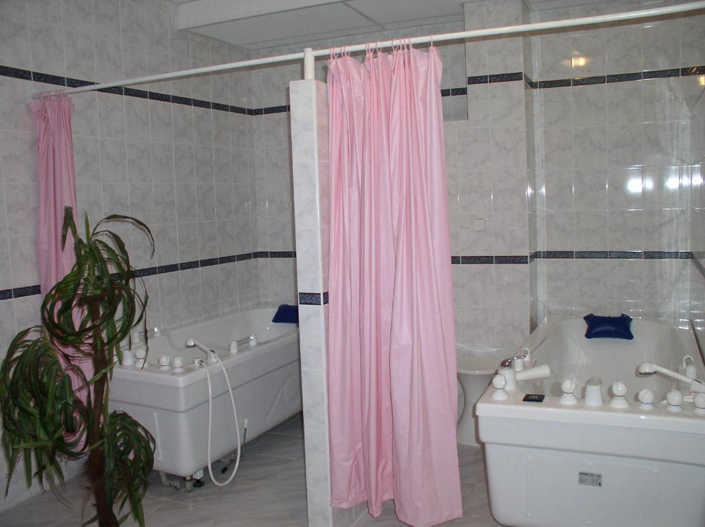 Lazensky Lecebny Dum Praha Hotel Luhacovice Exterior photo