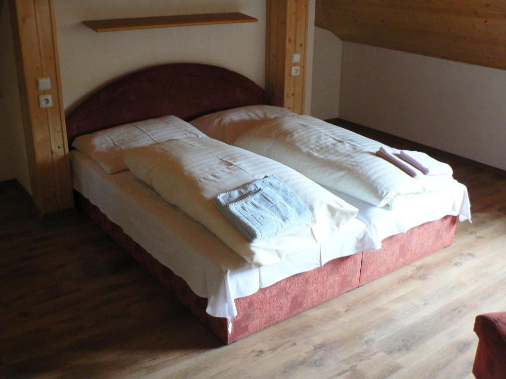 Lazensky Lecebny Dum Praha Hotel Luhacovice Room photo